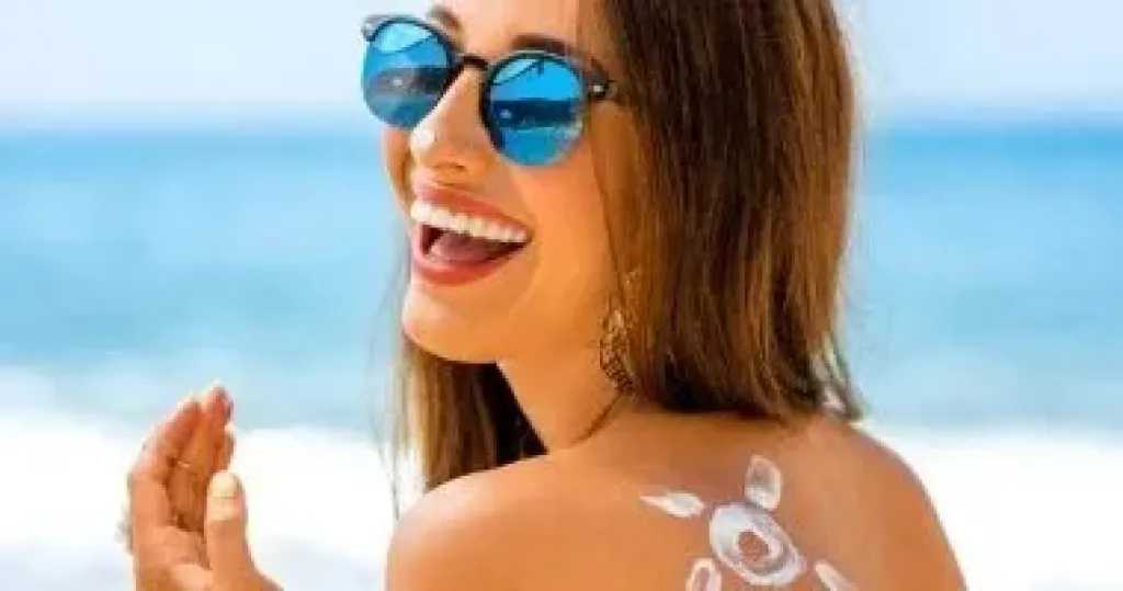 حماية البشرة خلال رحلات الشاطئ.. نصائح أساسية لتجنب تلف الشمس