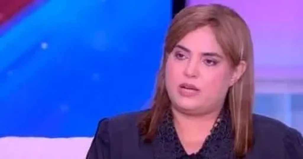 براءة الفنانة وفاء مكي من تهمة السب والقذف في واقعة «اللاب توب»