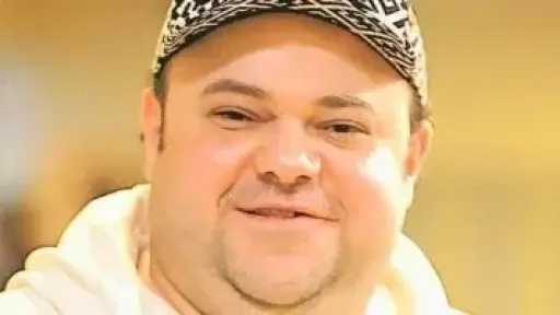 الفنان مدحت تيخا يقدم بلاغًا ضد رسائل تهديدية