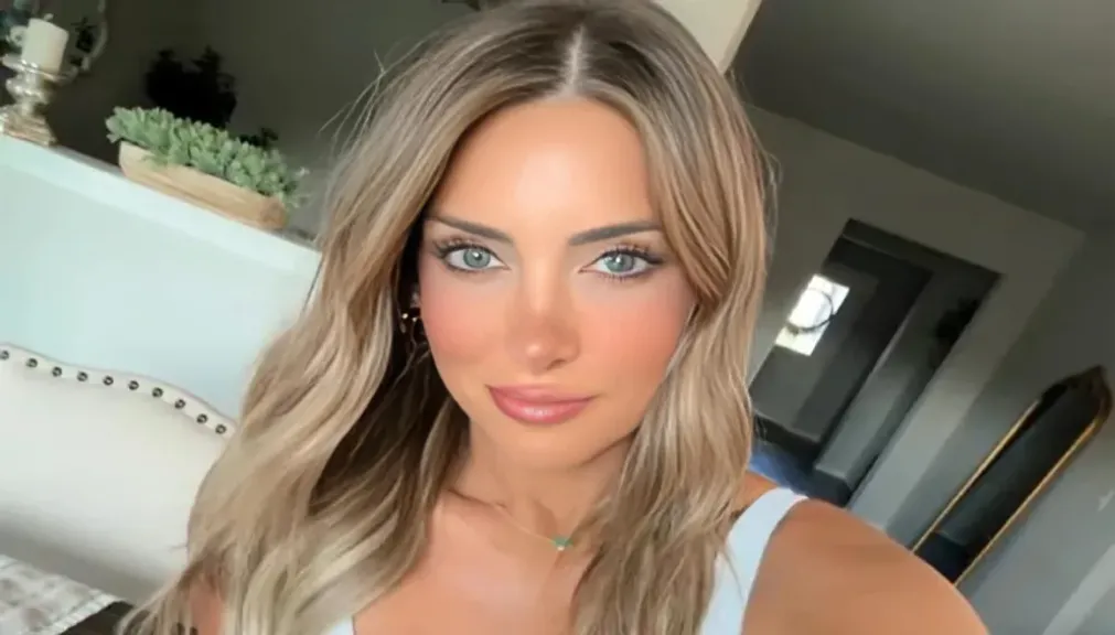 المؤثرة الأمريكية سارة جيلسون