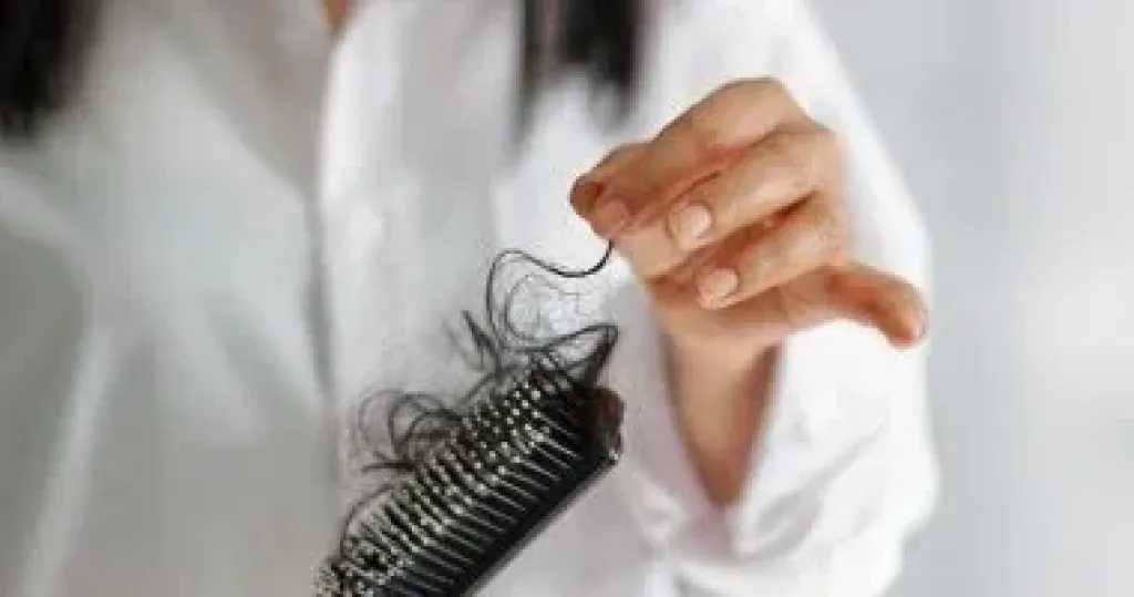 دراسة تربط بين أدوية إنقاص الوزن وتساقط الشعر لدي النساء