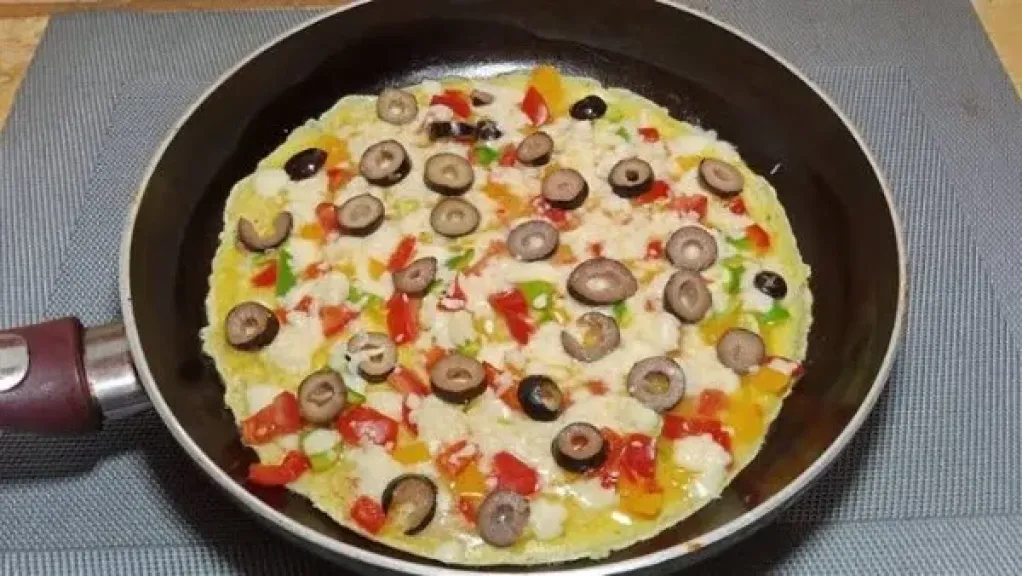 بيتزا البيض