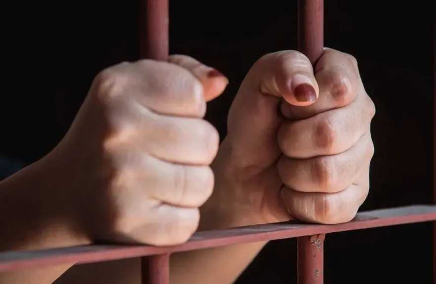 تجديد حبس صانعة محتوى متهمة بنشر محتوى مخل للأداب العامة في البساتين