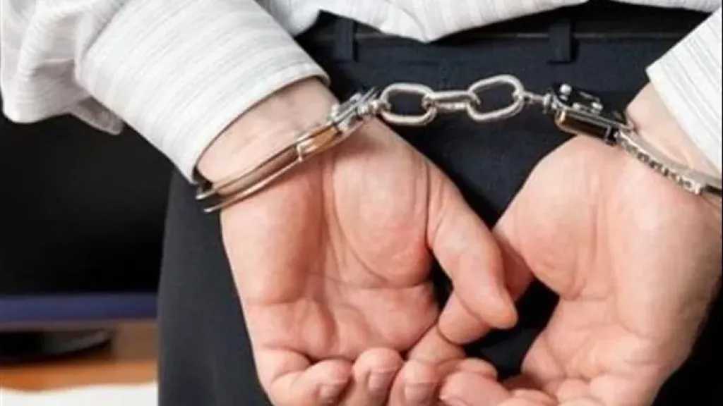 حبس منادية سيارات لاتهامها بالتعدي على أخرى داخل سيارتها بالإسكندرية