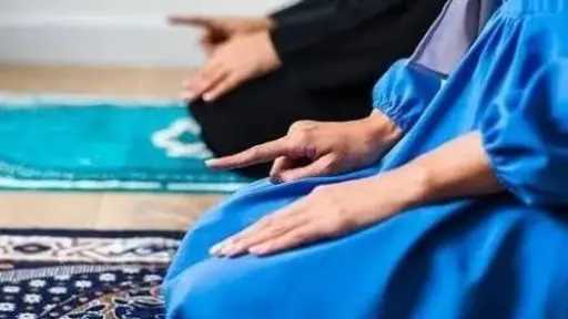 حكم صلاة المرأة في بلد لا يتوفر به مسجد.. توضيح عاجل من... حكم صلاة المرأة في بلد لا يتوفر به مسجد.. توضيح عاجل من دار الإفتاء