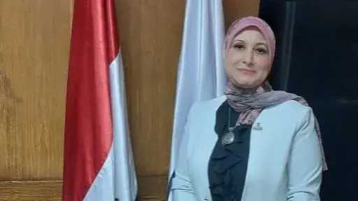 نقيب التمريض تكرّم 15 بطلة من طاقم مستشفى أورام مدينة نصر لإنقاذهن المرضى من حريق مروع.. تفاصيل الموقف البطولي