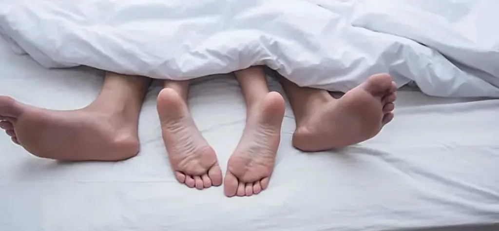 تفسير حلم نكاح المرأة من رجلين