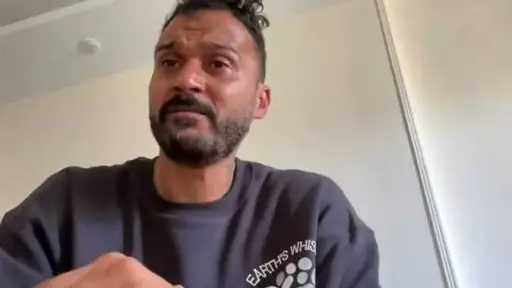 إبراهيم سعيد في قبضة الأمن.. تفاصيل القبض على نجم الأهلي والزمالك السابق... إبراهيم سعيد في قبضة الأمن.. تفاصيل القبض على نجم الأهلي والزمالك السابق في التجمع