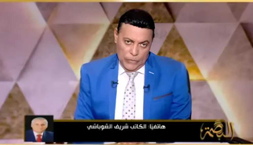 واقعة الصلاة داخل مطعم.. شريف الشوباشي وشيخ أزهري يختلفان حول المزايدة الدينية وفصل المدير