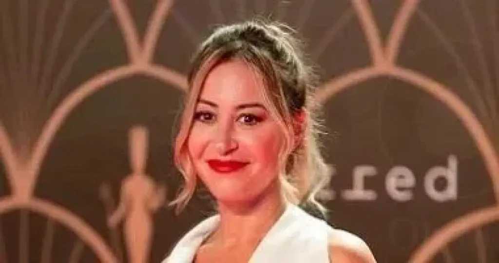 منة شلبي تثير القلق بين جمهورها بسبب عملية جراحية دقيقة