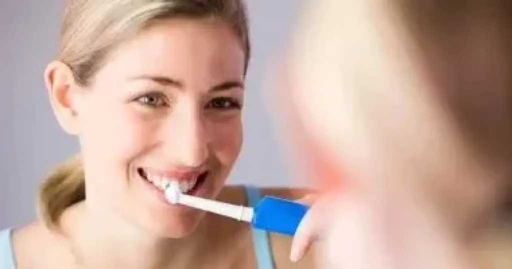 للأمهات.. ضرورة استبدال فرشاة الأسنان بانتظام للحفاظ على صحة الفم
