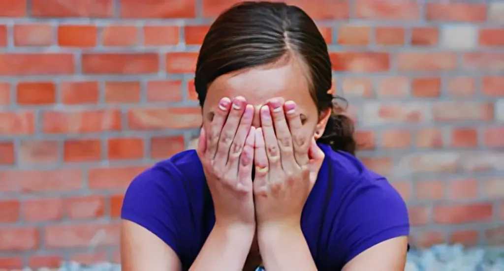 أنا على علاقة محرمة مع ابن أختي عواطف تسأل: كيف أتوب من زنا المحارم؟