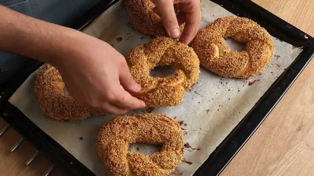 السميت التركي.. مزيج الطعم والقوام المميز بمتناول يديك