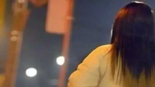 القبض على فتاة خدرت شابًا خليجيًا وسرقت هاتفه في أكتوبر.. التفاصيل الكاملة القبض على فتاة خدرت شابًا خليجيًا وسرقت هاتفه في أكتوبر.. التفاصيل الكاملة