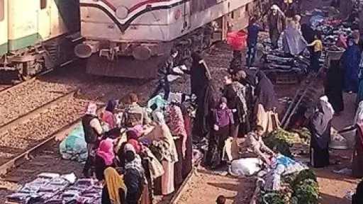 دمـ ـاء علي القضبان.. مصرع فتاة في العقد الثالث بحادث قطار في... دمـ ـاء علي القضبان.. مصرع فتاة في العقد الثالث بحادث قطار في طنطا