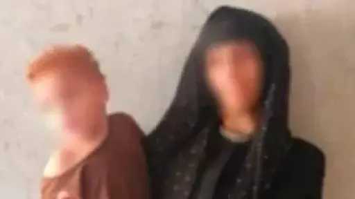 الداخلية تضبط سيدة بالجيزة لاستغلال نجلها في التسول والتعدي عليه بالضرب