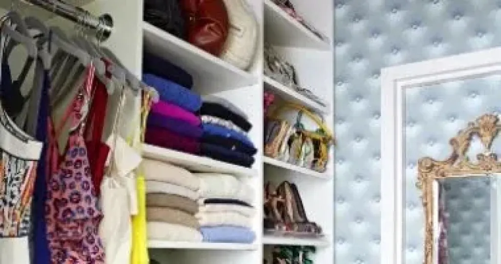 الملابس
