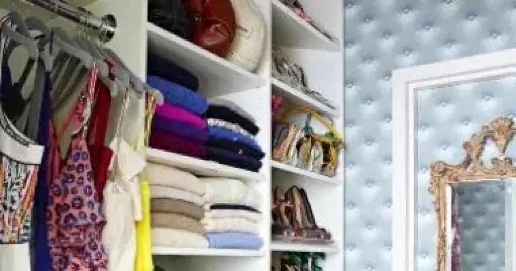 تخزين ذكي للملابس يجمع بين العملية والجمال مستوحيًا من الحضارة الرومانية
