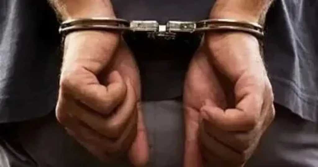ضبط عاطل وسيدة بحوزتهما كميات كبيرة من المخدرات في الدقهلية