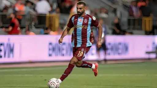 أول ثنائية لمحمد صلاح مع طرابزون سبور.. هكذا علّق الإعلام العالمي على... أول ثنائية لمحمد صلاح مع طرابزون سبور.. هكذا علّق الإعلام العالمي على تألقه
