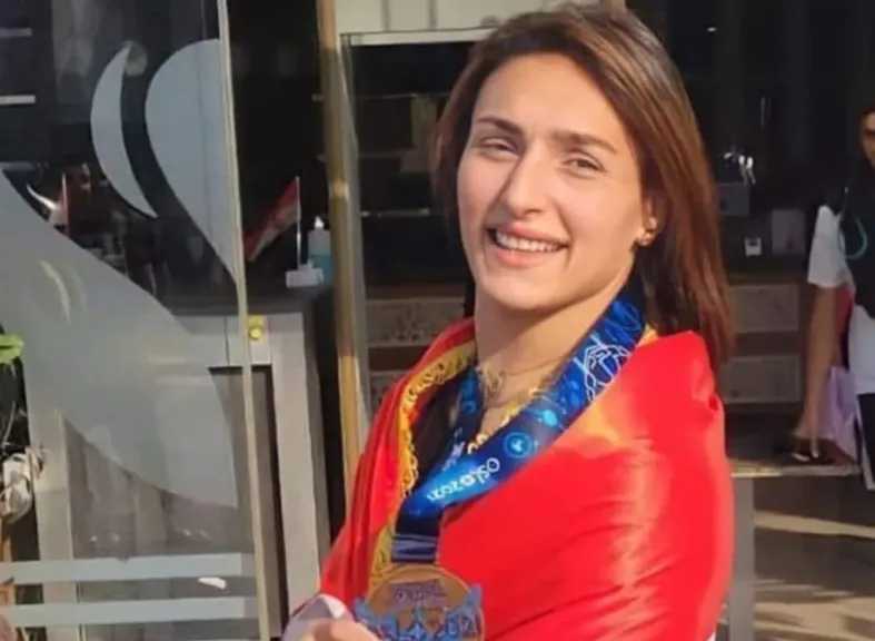 سمر حمزة تحصد ذهبية المصارعة وترفع رصيد مصر إلى 15 ميدالية في تارانتو 2026