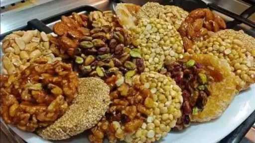 زيادة الإقبال على حلوى المولد وتوصيات الخبراء لتناولها بأمان