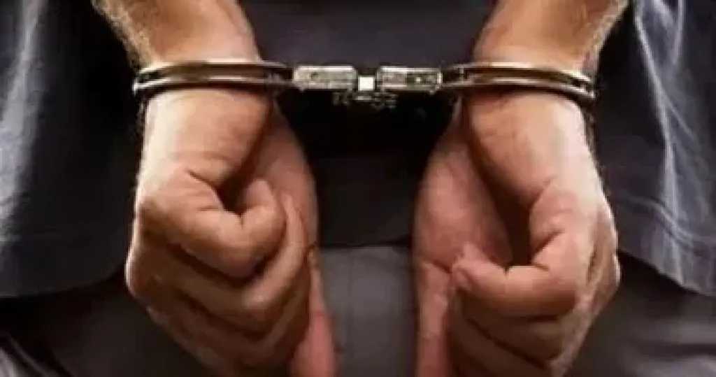 علاقة عاطفية تتحول إلى جريمة مروعة.. تفاصيل قتل سيدة وابنتها في الأهرام