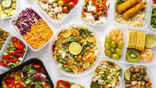 أخطاء تناول السناكس بين الوجبات.. كيف تختار وجبة خفيفة صحية؟ أخطاء تناول السناكس بين الوجبات.. كيف تختار وجبة خفيفة صحية؟