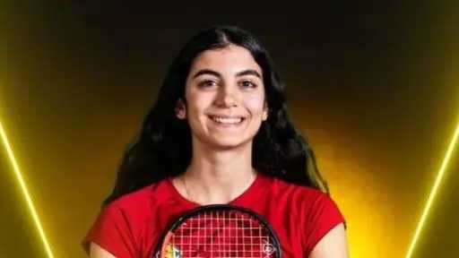 أمينة عرفي تتوج بلقب لندن كلاسيك للاسكواش بعد فوز كاسح على جورجينا... أمينة عرفي تتوج بلقب لندن كلاسيك للاسكواش بعد فوز كاسح على جورجينا كيندي