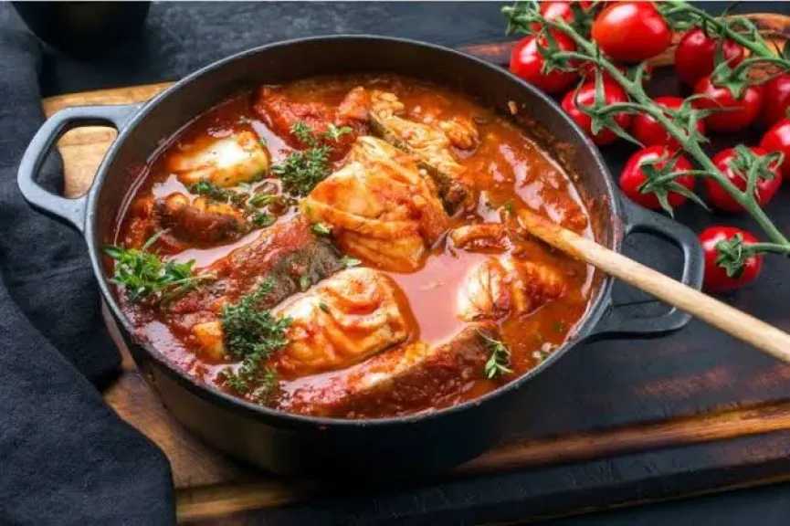 لست البيت.. طريقة عمل طاجن سمك قشر البياض بطعم صعيدي مميز