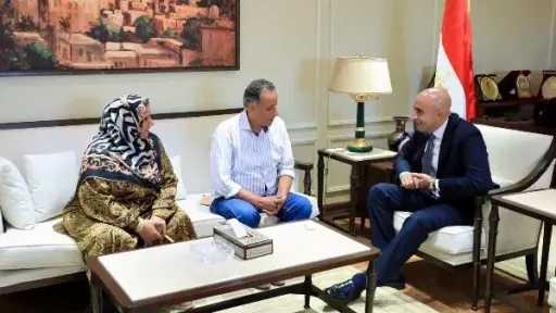 «معلمو ومديرو مدارس مصر خط أحمر».. وزير التعليم يكرّم ”نادر وصالحة” تقديرًا... «معلمو ومديرو مدارس مصر خط أحمر».. وزير التعليم يكرّم ”نادر وصالحة” تقديرًا لعطائهما