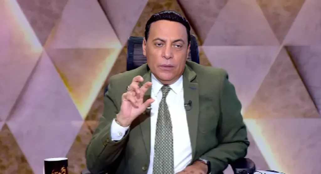 محمد الغيطي ينتقد «لقطة الميكروفون» في جولة محافظ القليوبية ويطالب بشفافية حول المدارس