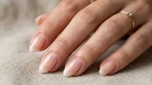 للنساء.. 7 نصائح للحفاظ على أظافرك قوية وصحية دون الذهاب لصالون التجميل للنساء.. 7 نصائح للحفاظ على أظافرك قوية وصحية دون الذهاب لصالون التجميل