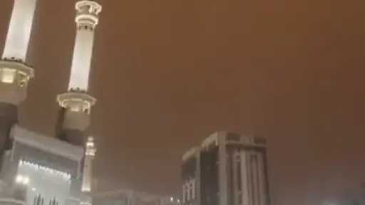أمطار رعدية غزيرة على مكة المكرمة اليوم.. تحذيرات عاجلة من السيول والدفاع... أمطار رعدية غزيرة على مكة المكرمة اليوم.. تحذيرات عاجلة من السيول والدفاع المدني يناشد المواطنين