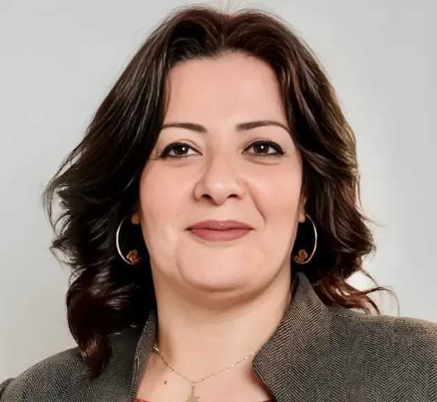 مسؤولية الصحافة.. لجنة المرأة بنقابة الصحفيين تدين نشر بيانات فتاة مصرية