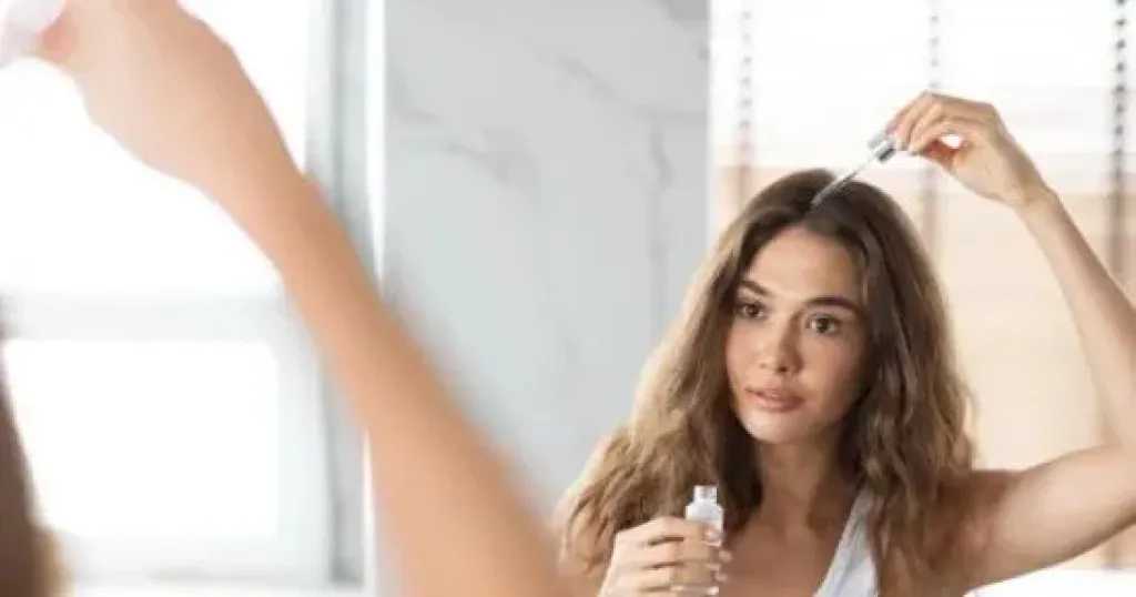 6 عادات تفعلينها قبل النوم تضر شعرك.. تجنبيها للحفاظ على صحته ولمعانه
