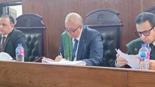 السجن المشدد 15 سنة لمتهم هدد فتاة عبر واتساب في سوهاج