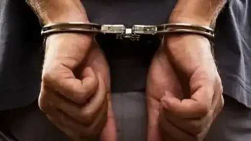 ضبط المتهم بقتل سيدة وإصابة 5 آخرين في قنا بعد هروبه متنكرا بملابس نسائية
