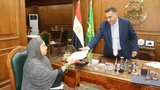 بعد استغاثتها على السوشيال ميديا.. محافظ القليوبية يوفر مسكنًا لسيدة ترعى 7 أطفال