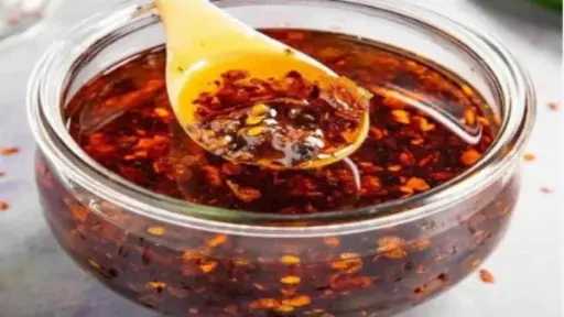طريقة عمل هريسة الفلفل الحار في المنزل.. صوص قوي بمكونات بسيطة