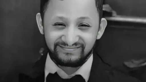 وفاة أحمد فارس «كوكسال بابا المصري» بعد أزمة صحية مفاجئة.. تفاصيل الساعات... وفاة أحمد فارس «كوكسال بابا المصري» بعد أزمة صحية مفاجئة.. تفاصيل الساعات الأخيرة
