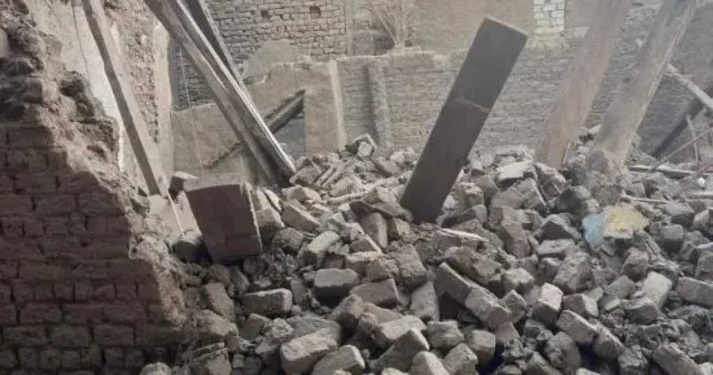 وفاة طفلين وإصابة الأم في انهيار منزل بالدقهلية