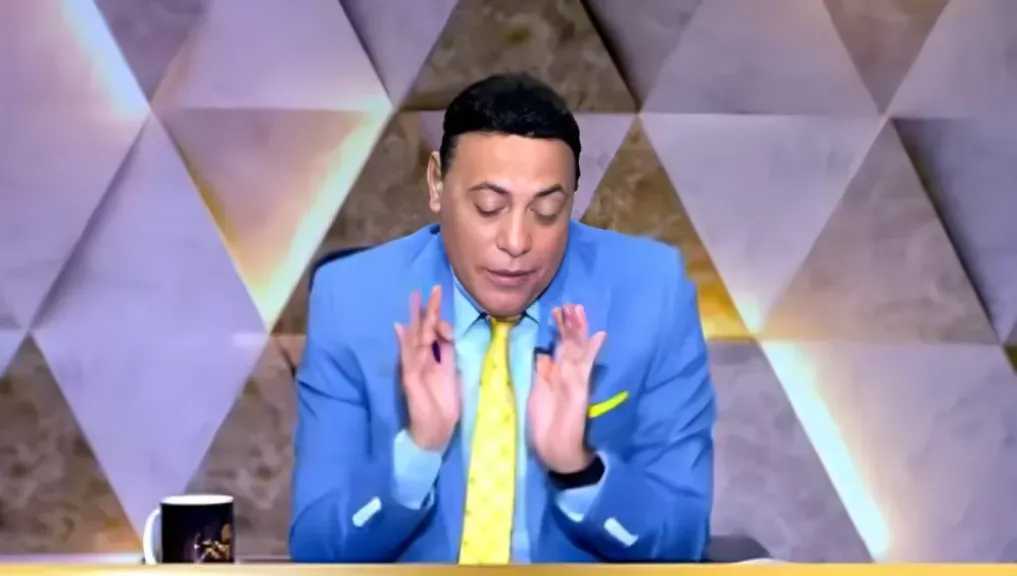 حقيقة خفض أسعار تذاكر مصر للطيران لكبار السن 50%.. محمد الغيطي يكشف التفاصيل