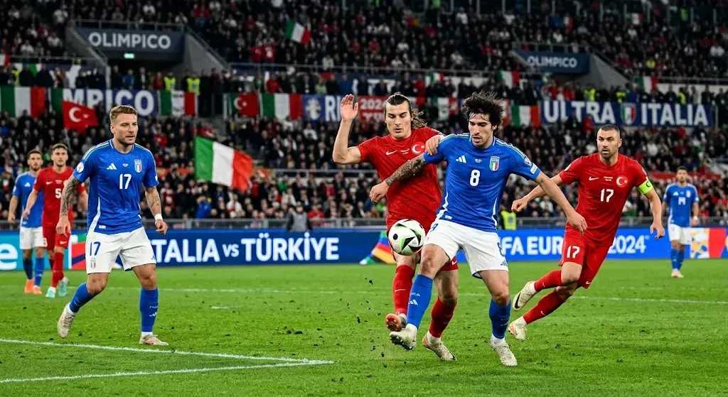لايف أونلاين بث مباشر إيطاليا ضد تركيا الليلة.. الموعد وترتيب المجموعة وآخر النتائج