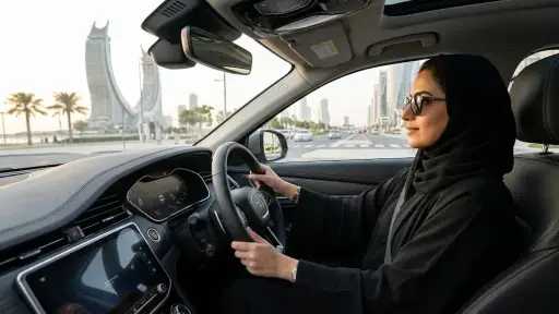 دليل تأمين السيارات للمرأة في قطر: مقارنة الشامل وضد الغير وأفضل الشركات دليل تأمين السيارات للمرأة في قطر: مقارنة الشامل وضد الغير وأفضل الشركات