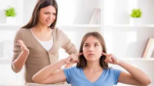 الصحة توضح.. كيف يفهم الآباء تغيرات المراهق ويتعاملون معه بشكل صحيح؟ الصحة توضح.. كيف يفهم الآباء تغيرات المراهق ويتعاملون معه بشكل صحيح؟