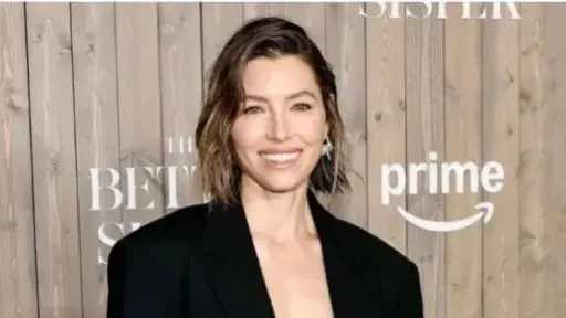 جيسيكا بيل تنضم إلى فيلم Playmates وتجسد زوجة خيالية لمؤسس مجلة Playboy جيسيكا بيل تنضم إلى فيلم Playmates وتجسد زوجة خيالية لمؤسس مجلة Playboy