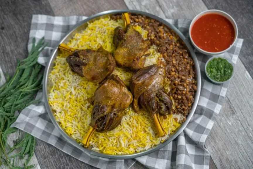 طريقة عمل المجبوس الإماراتي بالدجاج واللومي خطوة بخطوة