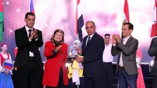 مهرجان الإسماعيلية الدولي للفنون الشعبية يكرم مشيرة إسماعيل في افتتاح دورته الـ26 مهرجان الإسماعيلية الدولي للفنون الشعبية يكرم مشيرة إسماعيل في افتتاح دورته الـ26