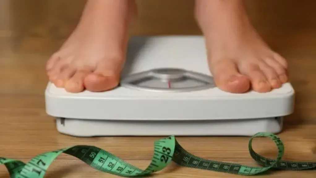 كيف تحمين طفلك من السمنة؟.. 5 عادات يومية ينصح بها الأطباء للحفاظ على صحته